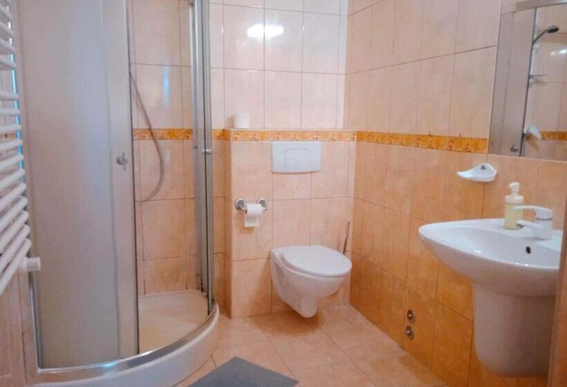Номер Стандарт, Apartamenty I Pokoje Gościnne Nowita