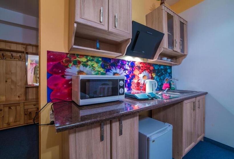 Президентский Люкс, Apartamenty I Pokoje Gościnne Nowita