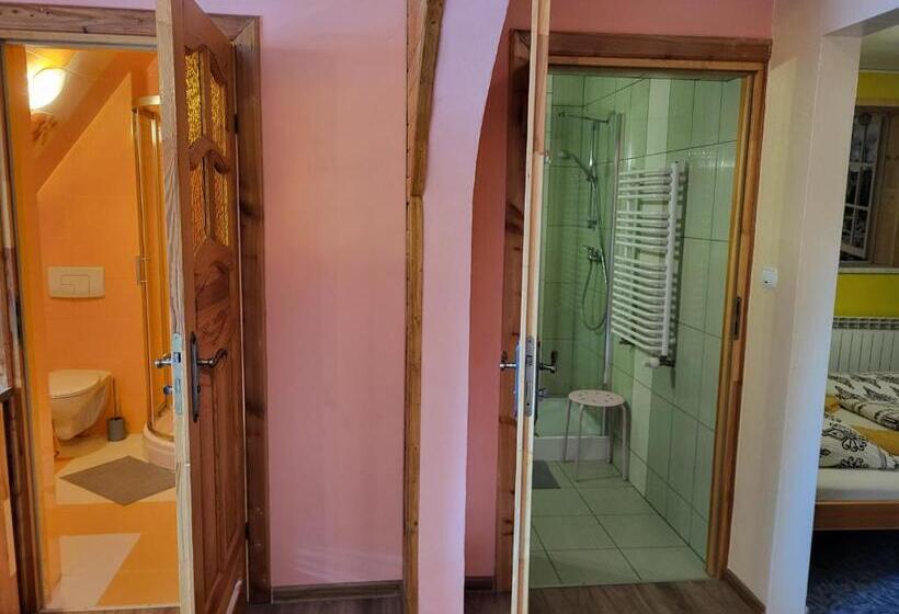 Студио Стандарт с Балконом, Apartamenty I Pokoje Gościnne Nowita