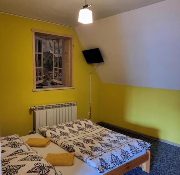 Студио Стандарт с Балконом, Apartamenty I Pokoje Gościnne Nowita