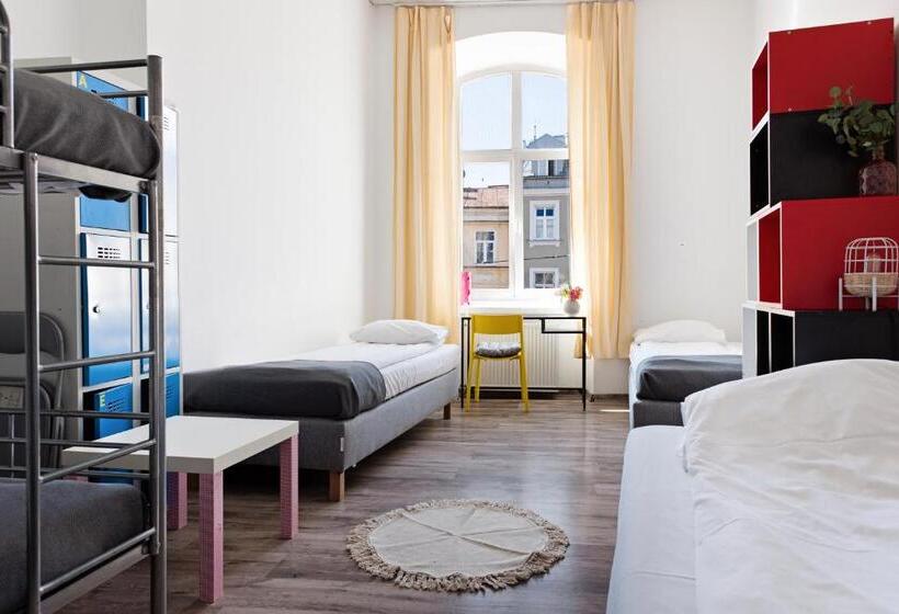 Четырехместный Номер Стандарт, Hostel Królewska