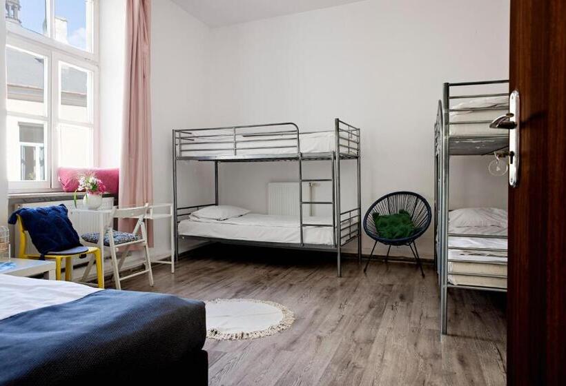 Четырехместный Номер Стандарт, Hostel Królewska