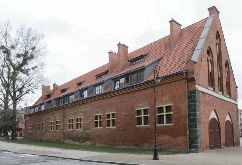 اتاق استاندارد یک نفره, Hostel Universus