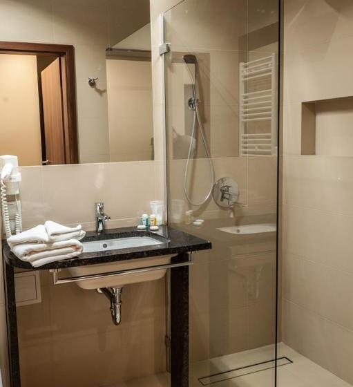 Quarto Triplo Estandar, Lazur Spa & Conference