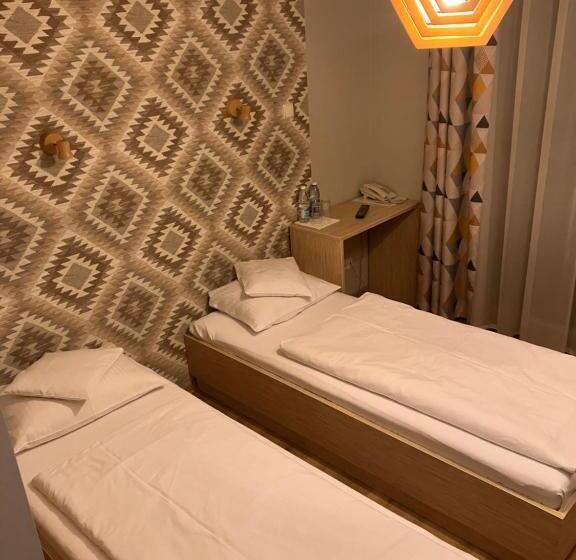 Quarto Estandar, Vis A Vis