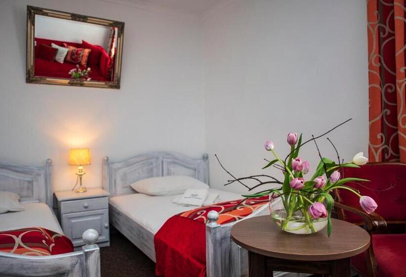 Номер Стандарт Трехместный, Motel łużycki & Restauracja