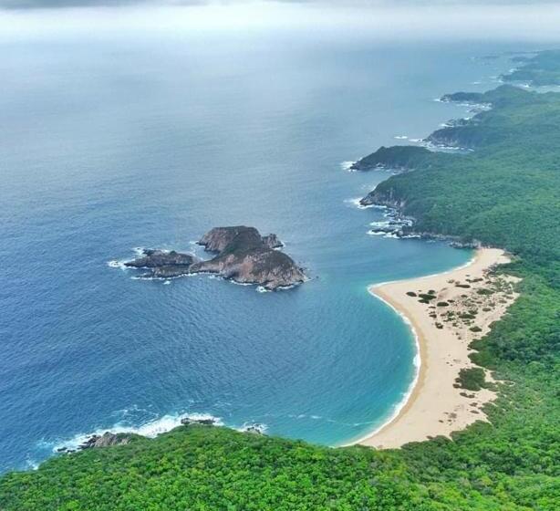 スタンダードスタジオ, Huatulco Hermoso