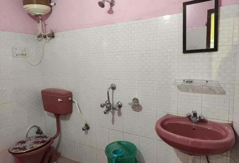 이코노미 룸, Shree Guest House