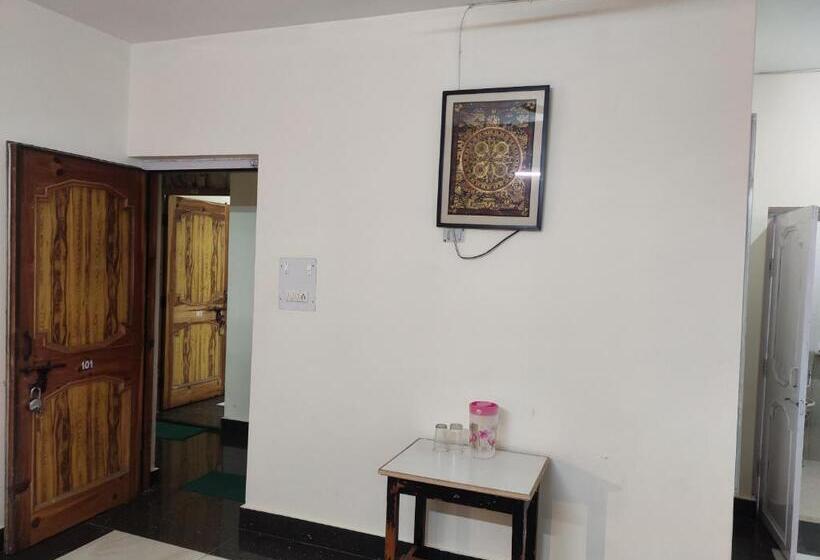 디럭스 룸, Shree Guest House