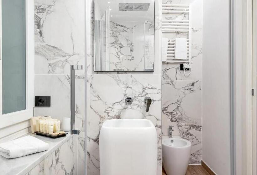 اتاق لوکس, Nelli Rooms Via Biassa