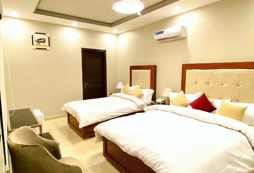 اتاق اجرایی سه نفره, Grand Luxury Hotel Multan