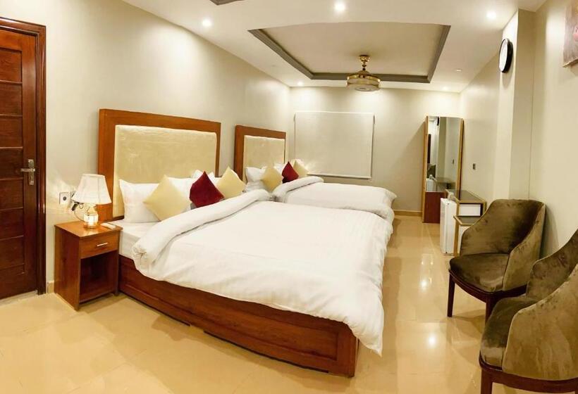اتاق لوکس چهار تخته, Grand Luxury Hotel Multan