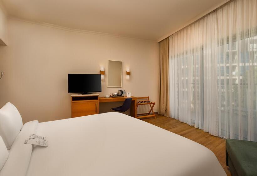 Номер Стандарт Вид на Сад, Rixos Park Belek, The Land of Legends Access