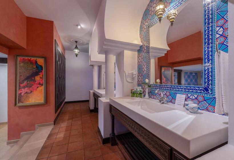 Люкс с гидромассажем, Rixos Park Belek, The Land of Legends Access