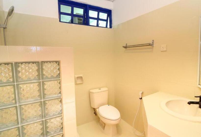 2 Bedroom Apartment with Views, Long Sands Port Dickson
