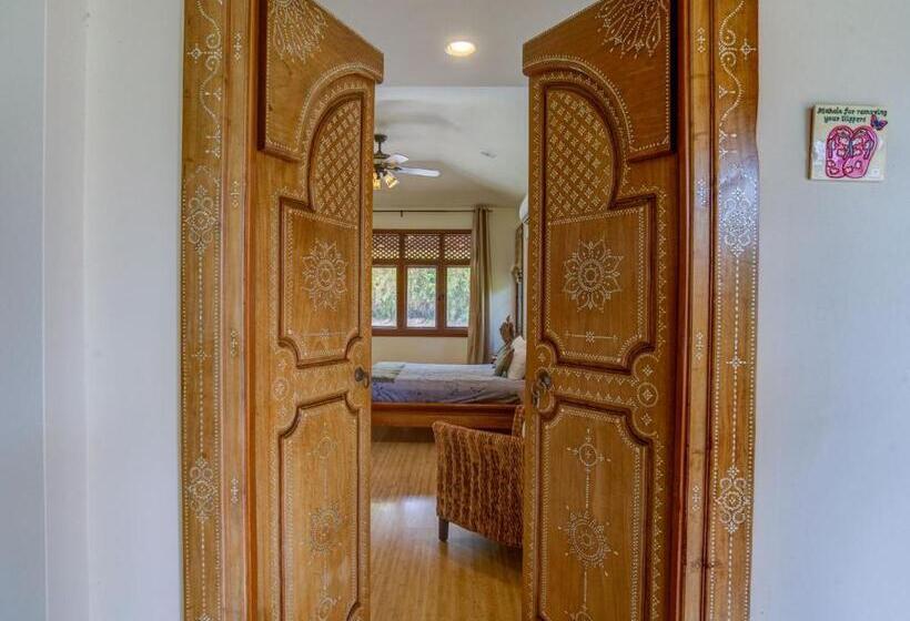 스탠다드 룸, Ho'oilo House