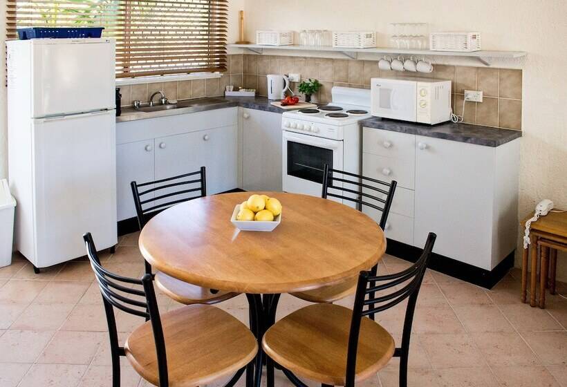 Апартаменты Economy 1 Спальня, Clifton Sands Holiday Apartments