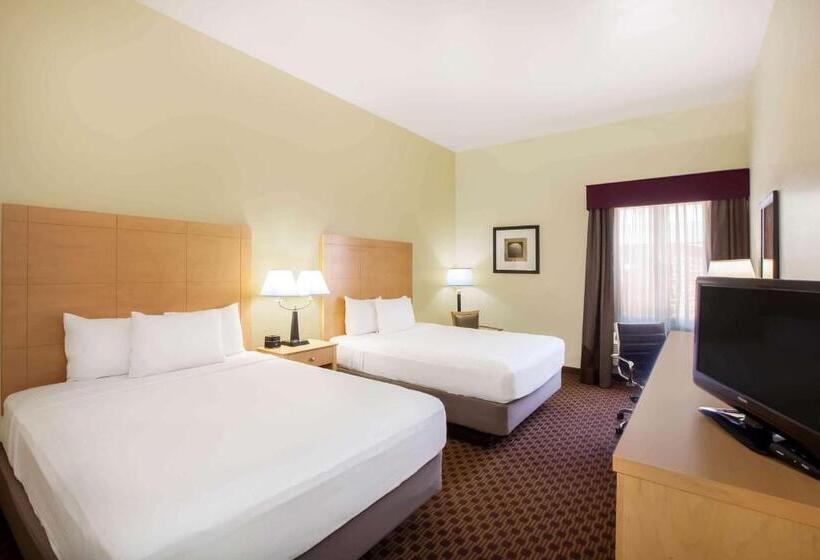 Номер Deluxe, La Quinta By Wyndham Odessa North
