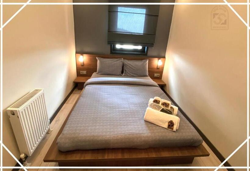 Quarto Estandar com Sacada, Nenehatun59 Buti̇k Otel