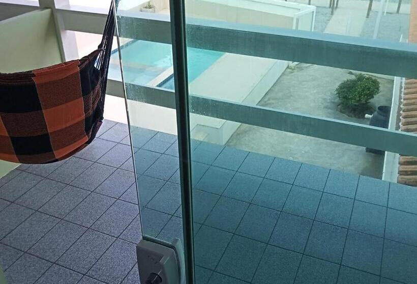 غرفة سوبيريور ثلاثية مطلّة علي البحر, Vista Mar Suítes