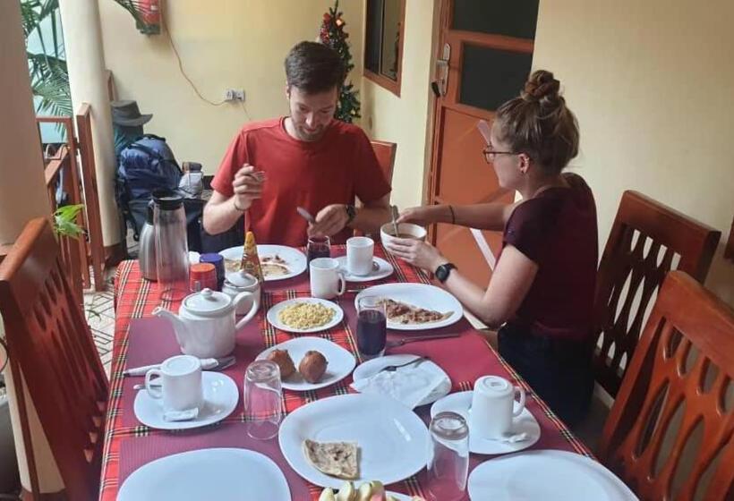 اتاق خانوادگی, Kisanga Homestay