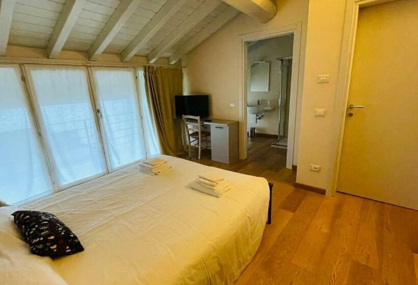 高级大房间, Relais La Rocca Solferino