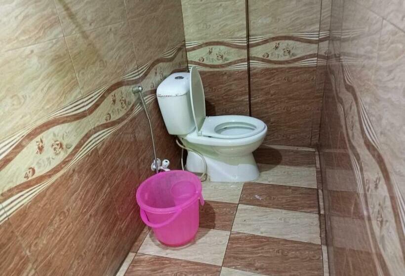 اتاق لوکس یک تخته, Karachi Guest House & Couple