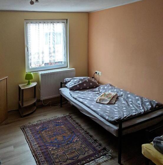 Четырехместный Номер Стандарт, Krw Location