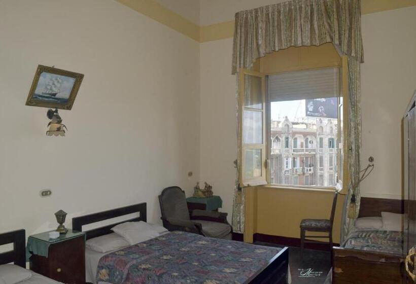 اتاق استاندارد با چشم‌انداز دریا, Clement S House Hostel