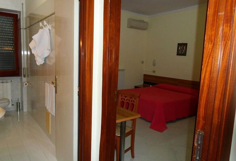 Номер Стандарт Трехместный, Astoria Pompei