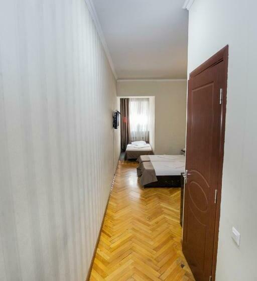 스탠다드 룸, Tigran Mets Yerevan
