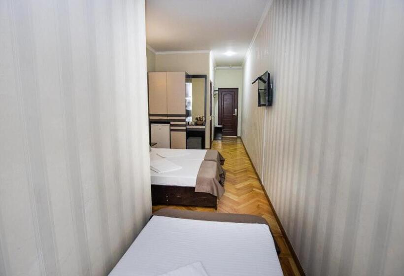 스탠다드 룸, Tigran Mets Yerevan
