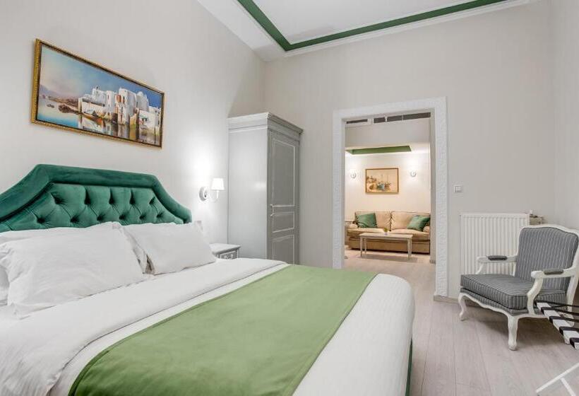 جناح مزوَّد بشرفة, Pandrosos Divine Suites