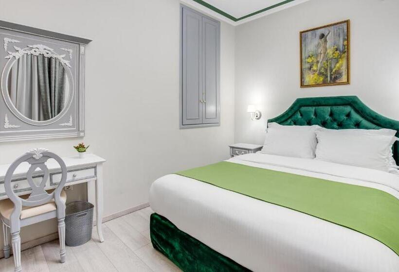 جناح مزود بتراس, Pandrosos Divine Suites
