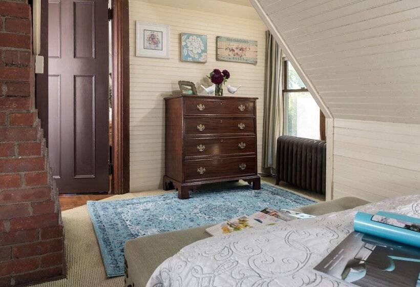 Номер Deluxe, Manor House Inn