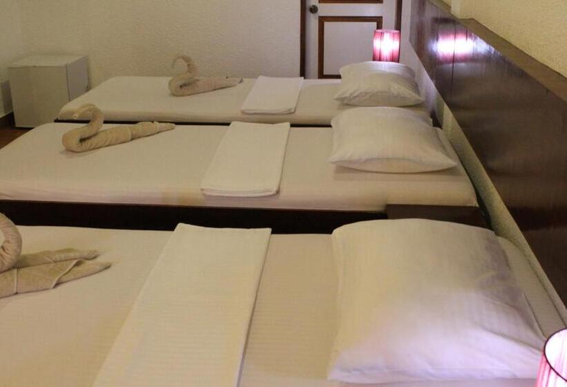 스탠다드 트리플 룸, Bohol Sunside Resort