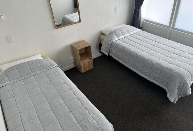 Апартаменты 2 Спальни, Central Court Motel