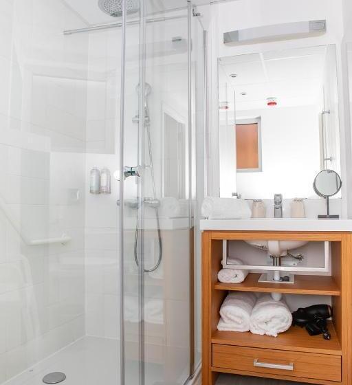 Classic room with balcony, Best Western Arcachon Le Port