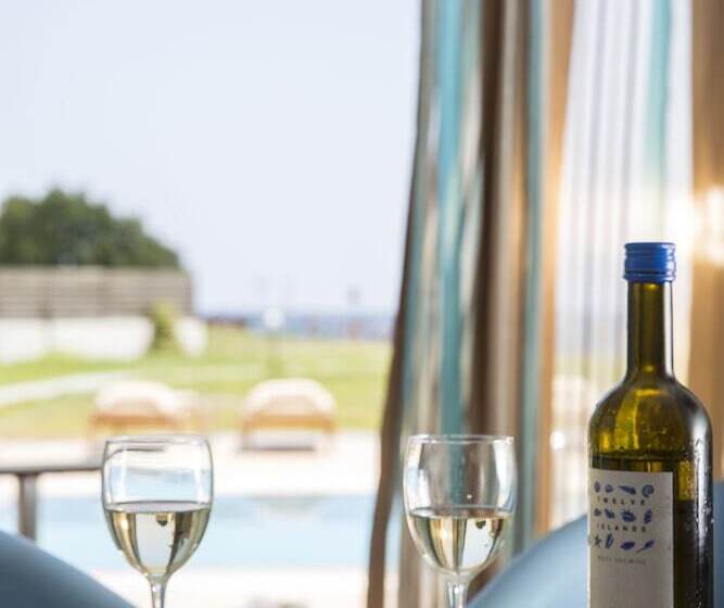 小型套房带海景, Asterias Beach Resort