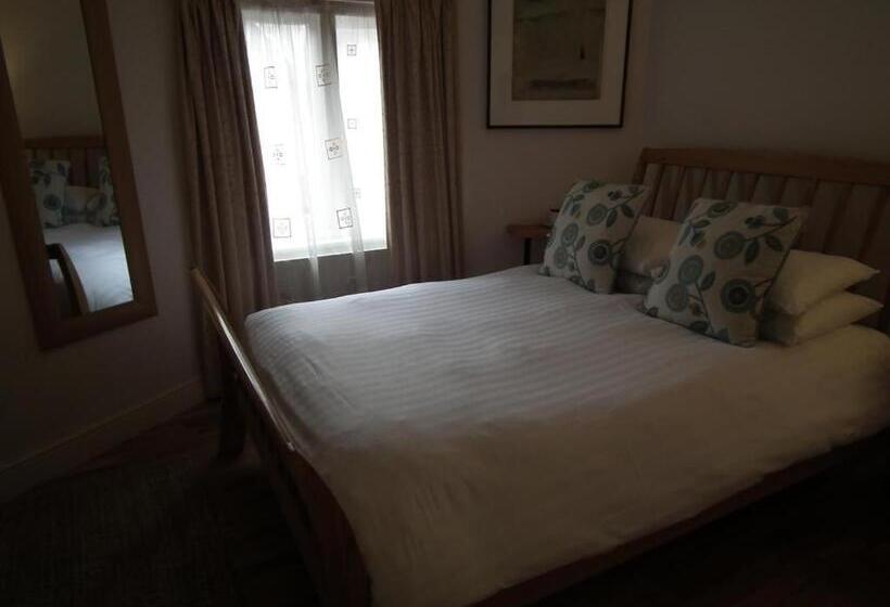 غرفة إقتصادية, The Kingsley At Eversley