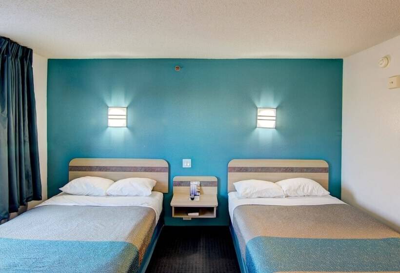 스탠다드 룸 더블 침대 2개, Econo Lodge