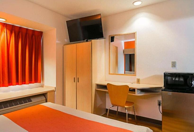 Номер Стандарт, Motel 6sycamore, Il