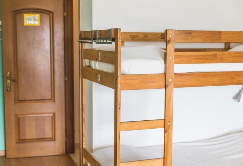 Кровать в Общей Комнате, Ericeira Chill Hill Hostel & Private Rooms