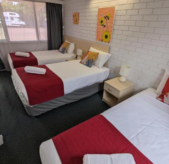 스탠다드 트리플 룸, Kaputar Motel