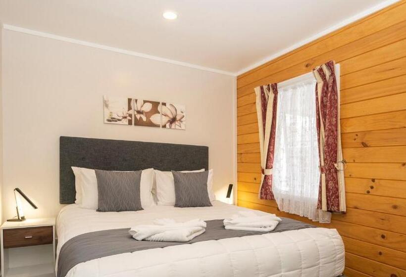Апартаменты 2 Спальни, Tudor Park Motel