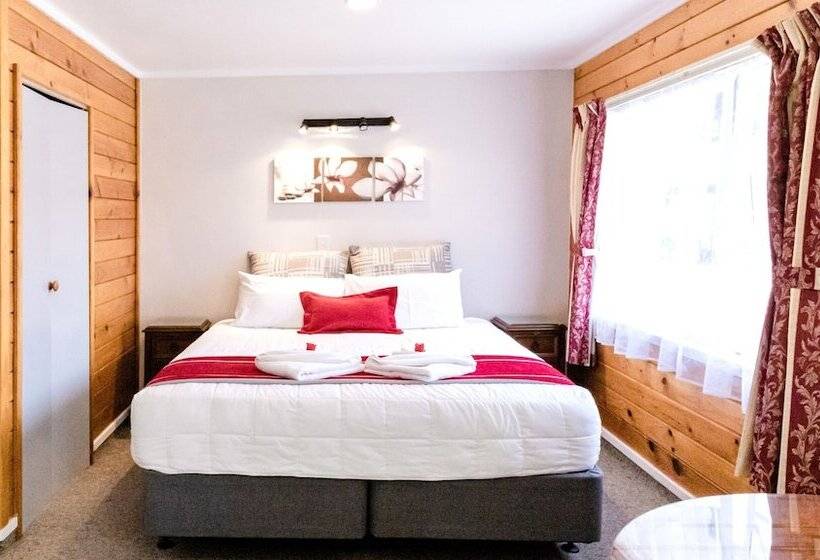 Студия Deluxe, Tudor Park Motel