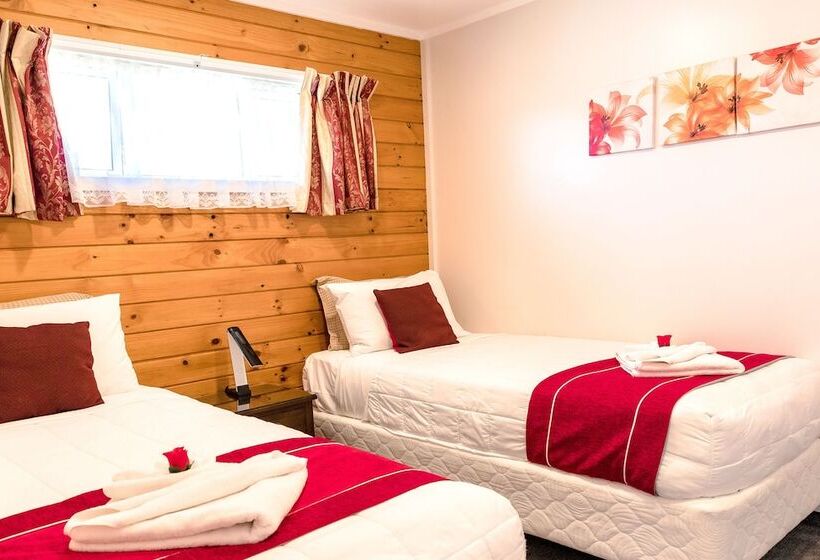 침실 2개 아파트, Tudor Park Motel