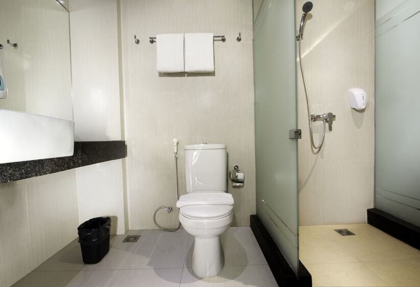 סוויטה משפחתית, Whiz Prime Hotel Kelapa Gading