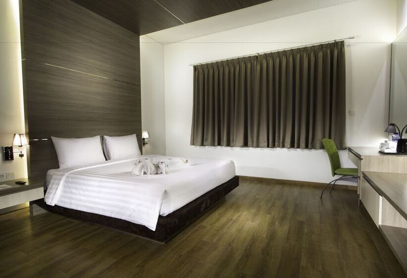 جناح عائلي, Whiz Prime Hotel Kelapa Gading