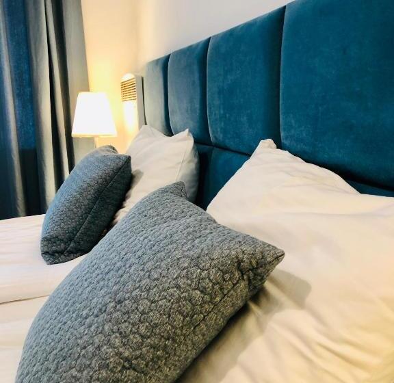 Quarto Triplo Estandar, Krakow Apartments & Rooms